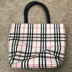 Burberry purse